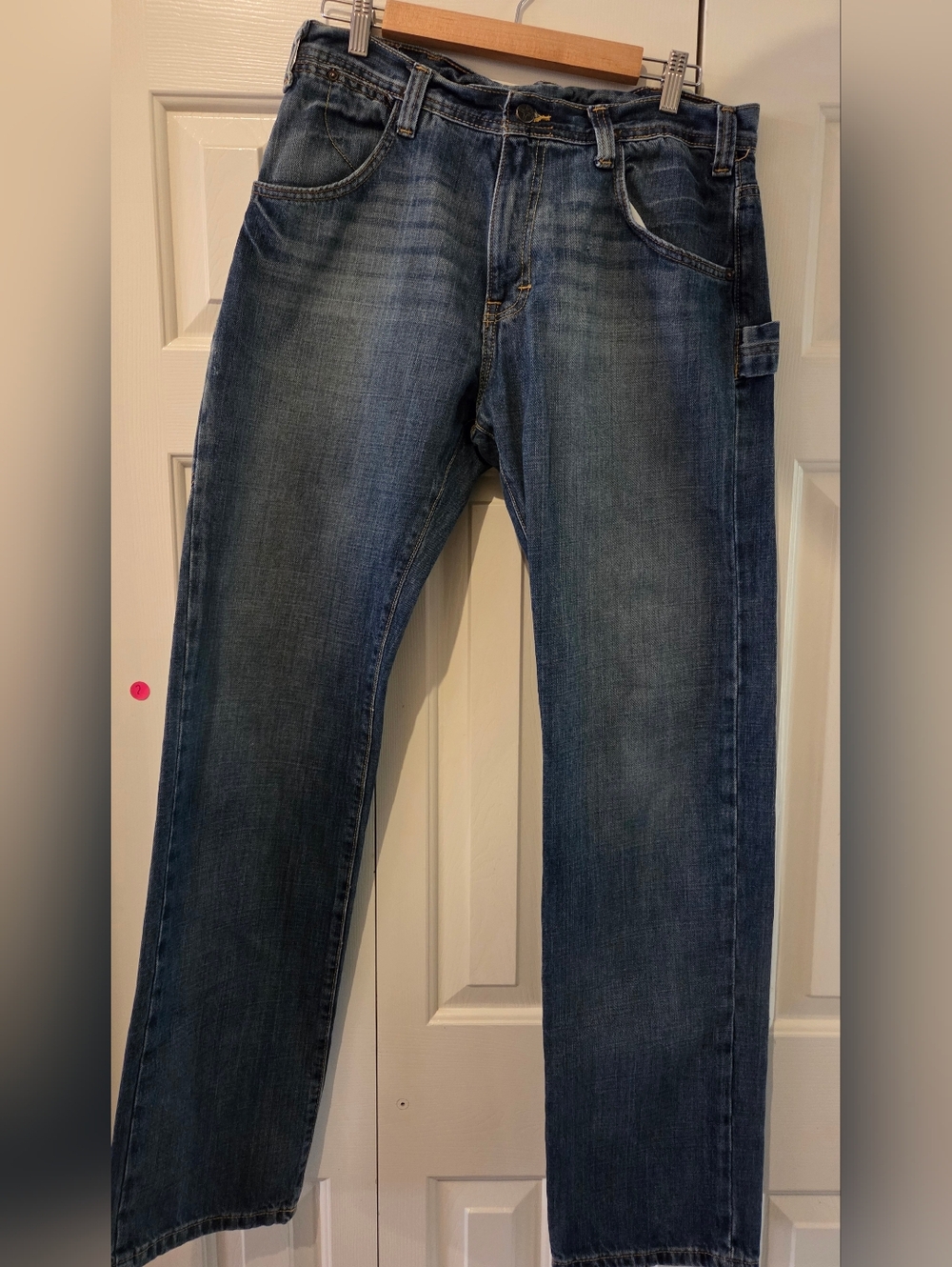 Men's Straight Leg Jeans in Dark Wash Blue